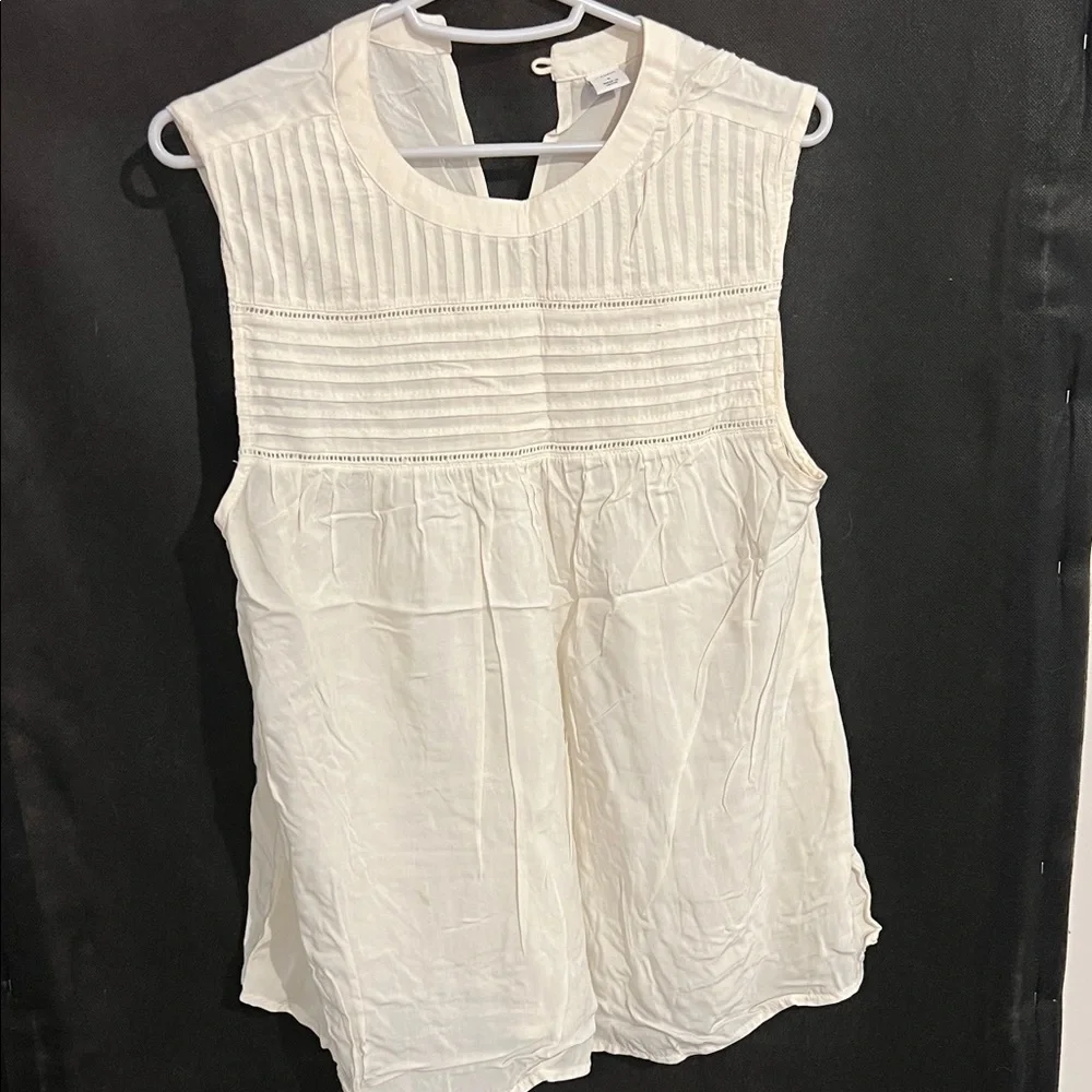 Old Navy Cream Sleeveless Blouse - Picture 1 of 2